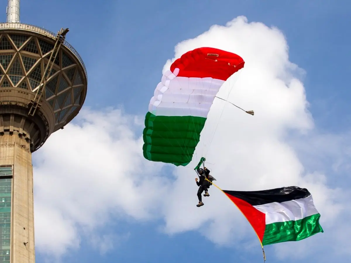 (ویدیو) پرچم فلسطین بر فراز برج میلاد