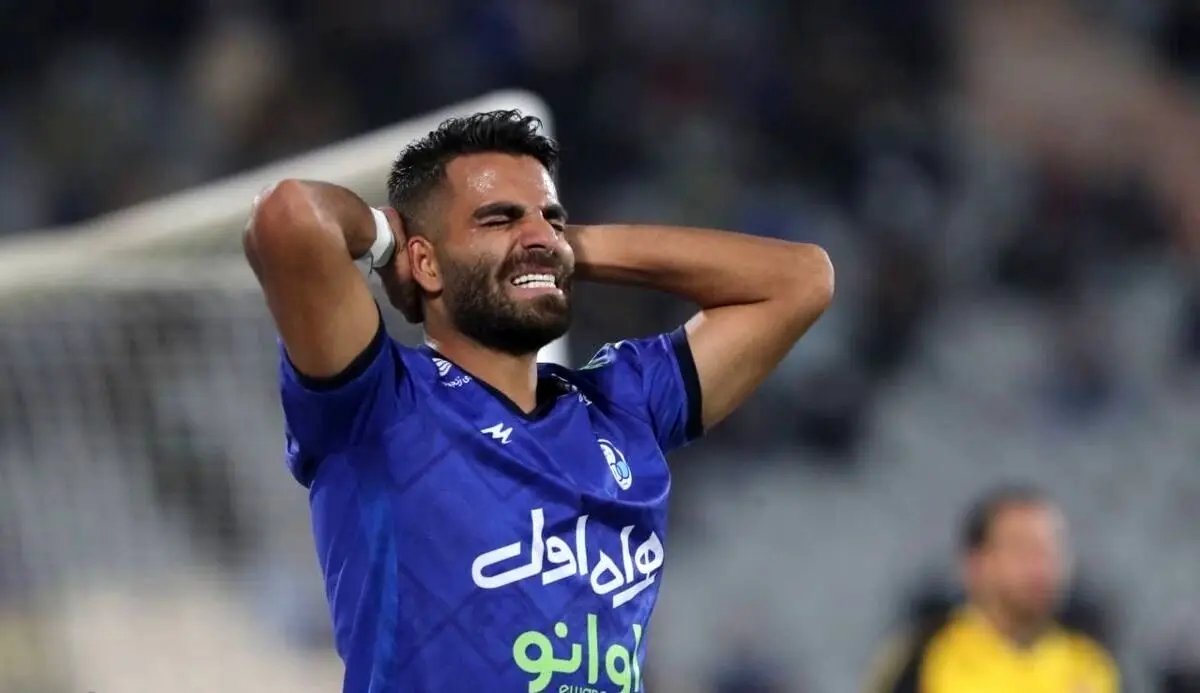 (ویدئو) لحظه اخراج محمدحسین مرادمند