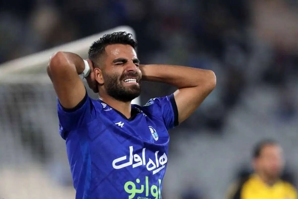 (ویدئو) لحظه اخراج محمدحسین مرادمند