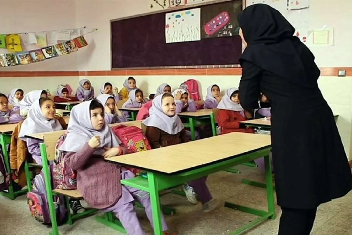 تفاوت عجیب حقوق معلمان خارج از کشور با ایران