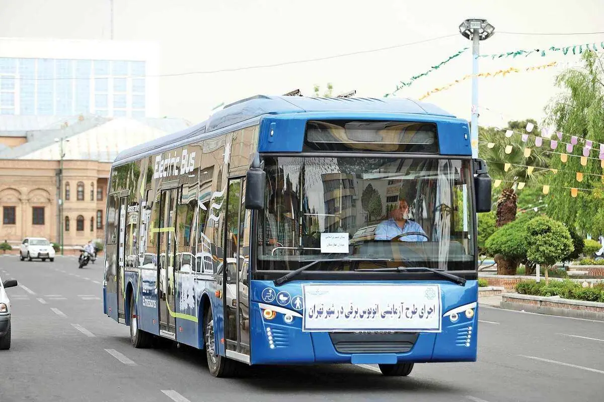 اتوبوسهای چینی در راه تهران