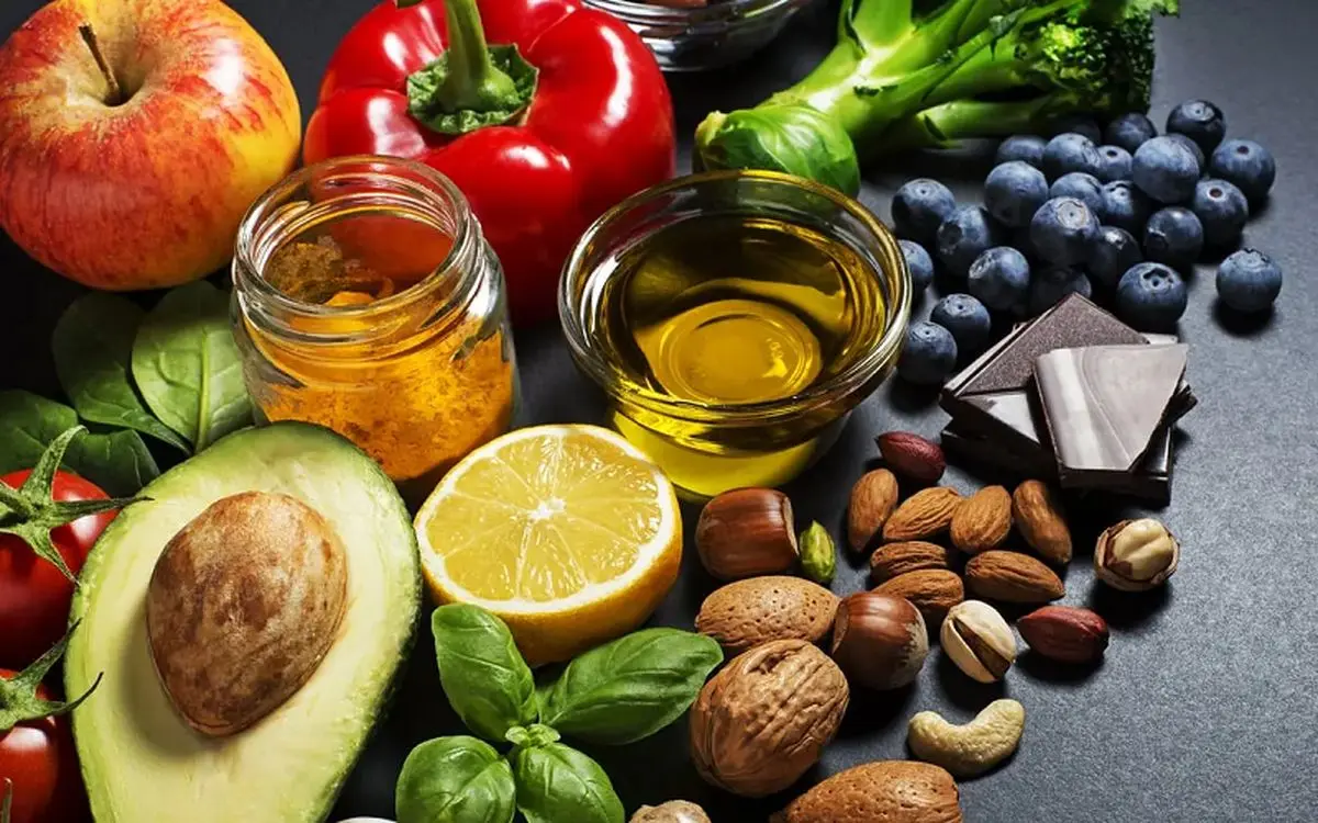 خوراکی‌های مفید برای تقویت بینایی که باید به رژیم غذایی اضافه کنید