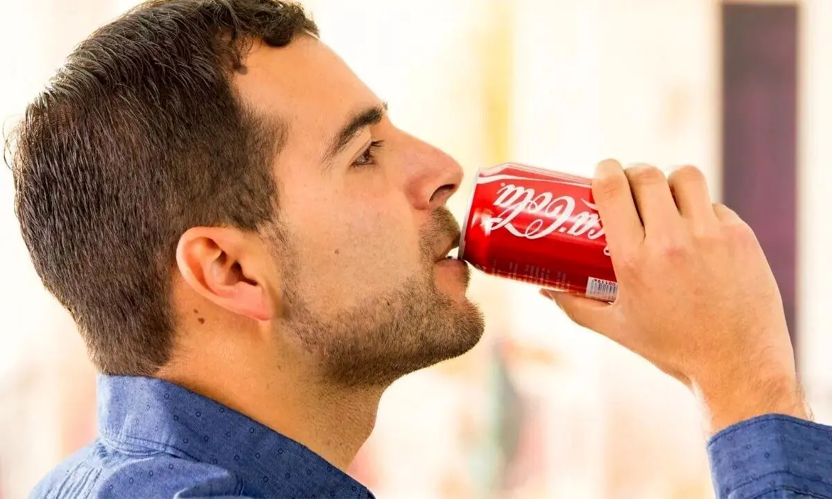 علت تمایل زیاد به خوردن نوشابه چیست؟