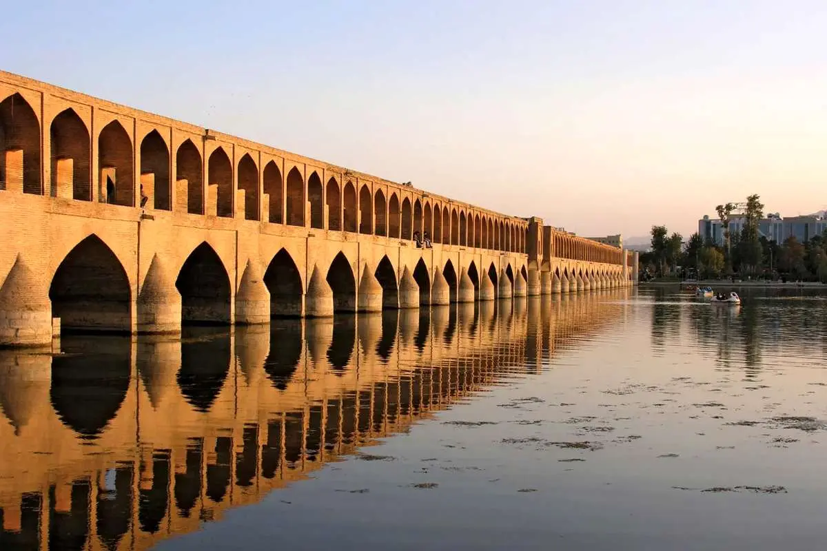 بازگشایی زاینده رود برای کشت پاییزه