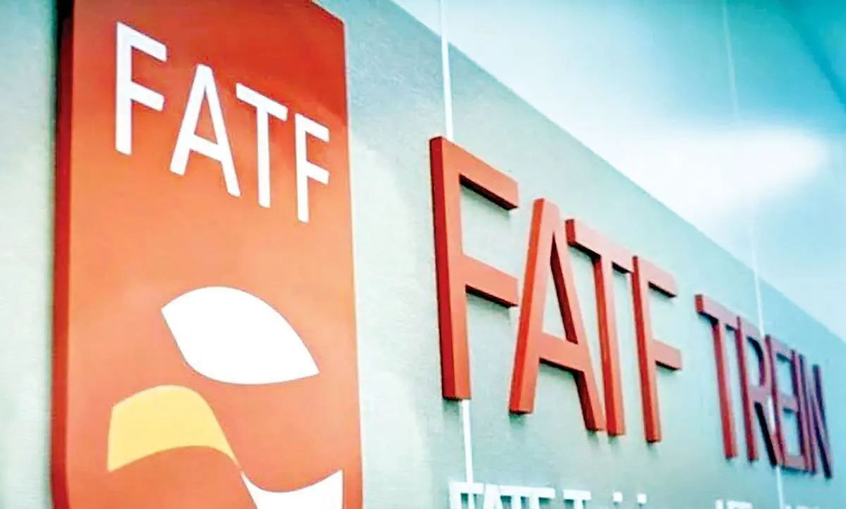 عصبانیت کیهان از احتمال تصویب FATF در مجمع تشخیص /چرا دوره افتاده اید و سنگ FATF را به سینه می‌زنید؟