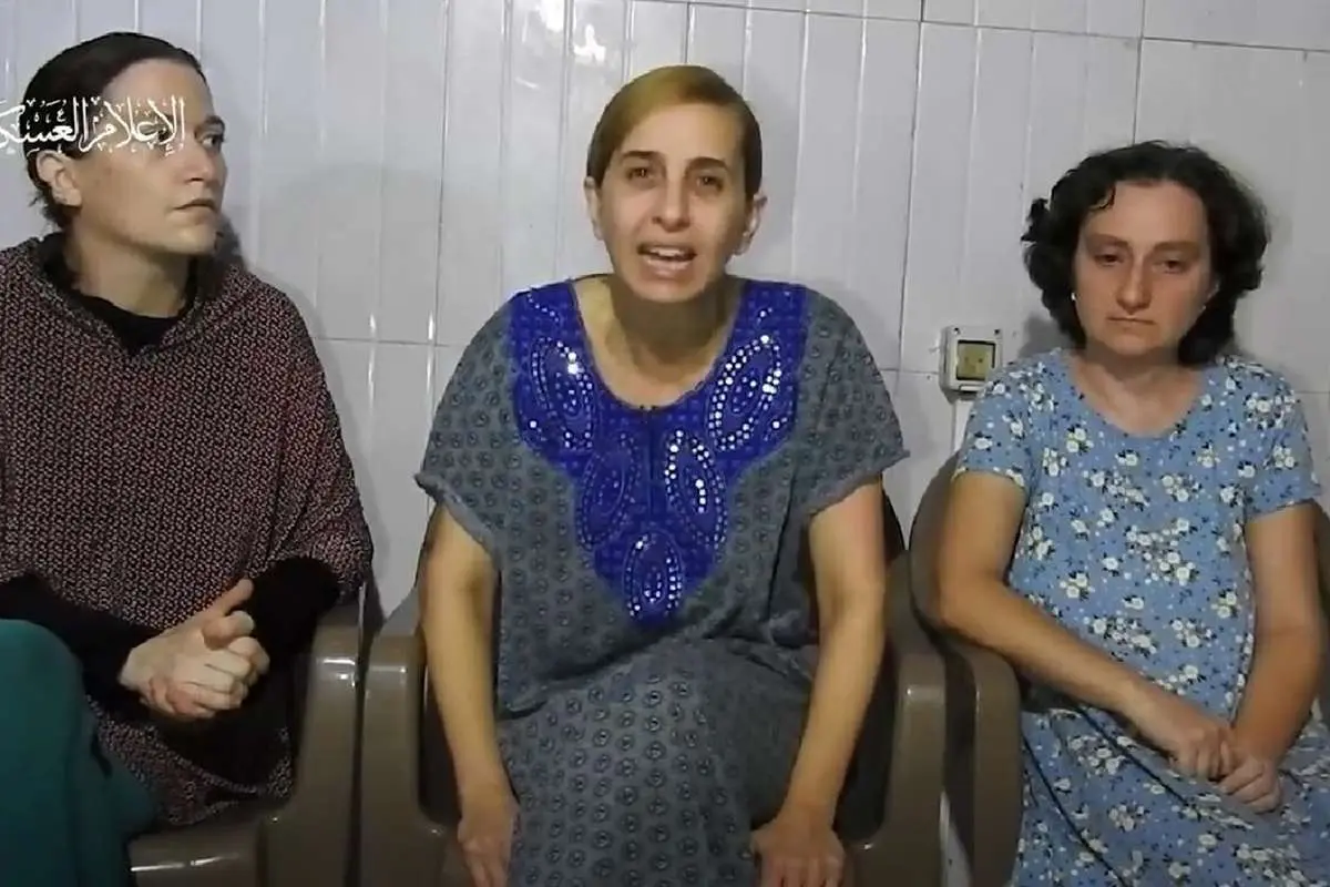 (ویدئو) حماس تصاویری از سه اسیر زن اسرائیلی منتشر کرد