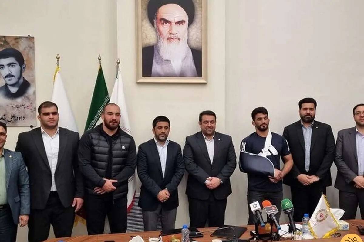 حسن یزدانی کارمند بانک شد