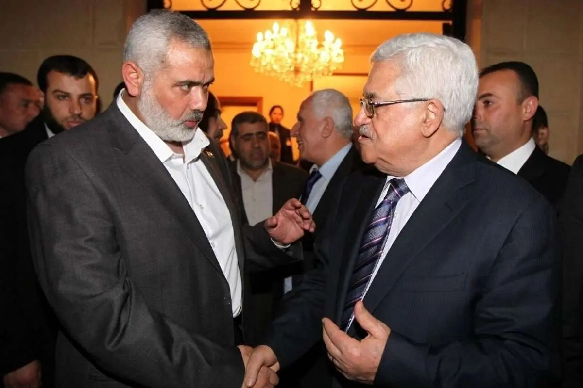 سیاست عباس و حماس