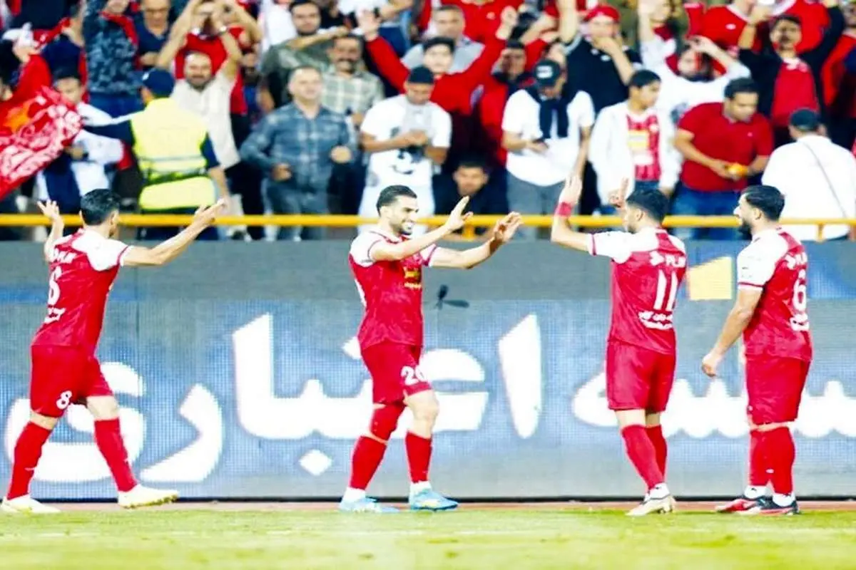 نه پرسپولیس عقب مینشیند نه استقلال؛ معمای آزادی