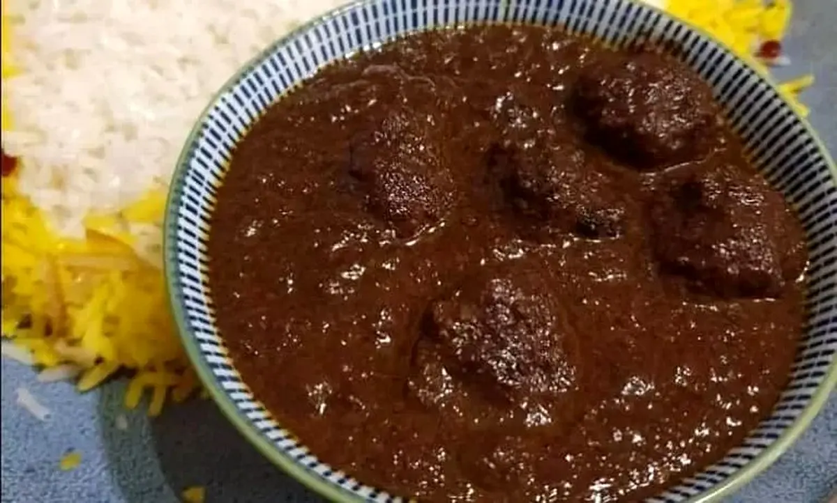 طرز تهیه فسنجون یزدی (متنجینه)؛ خوشمزه و متفاوت