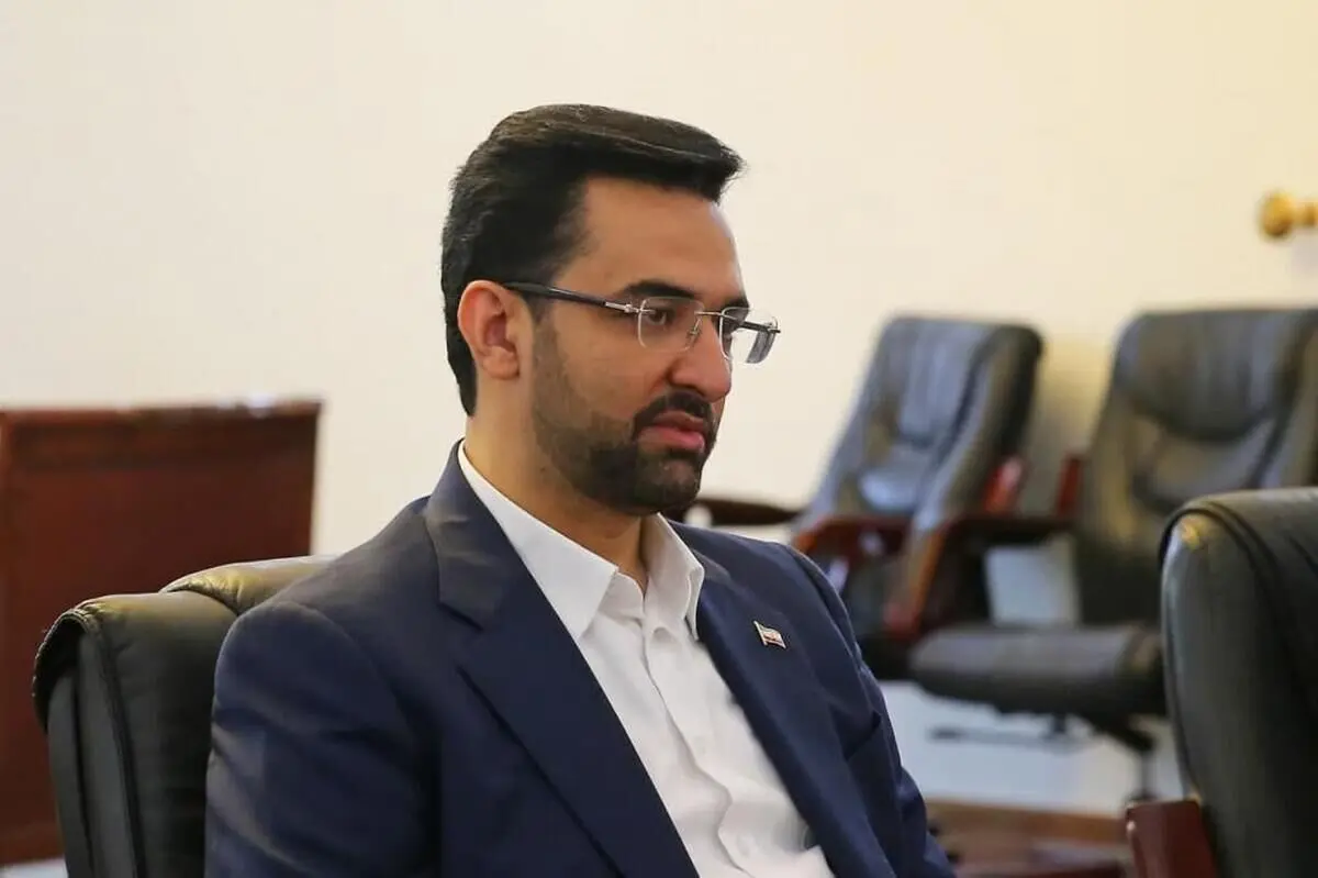 کیهان: تلویزیون آذری جهرمی را تطهیر می‌کند