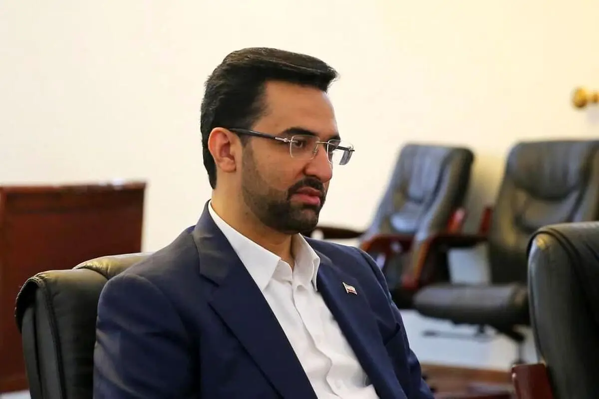 کیهان: تلویزیون آذری جهرمی را تطهیر می‌کند