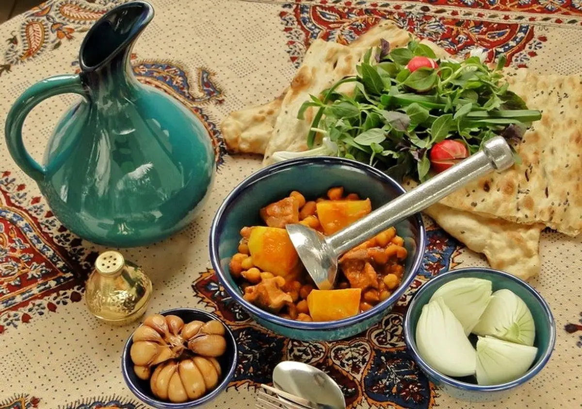 (ویدئو) پخت دیزی به سبک یک خانواده روستایی در کردستان