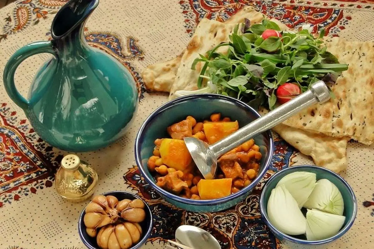 (ویدئو) پخت دیزی به سبک یک خانواده روستایی در کردستان