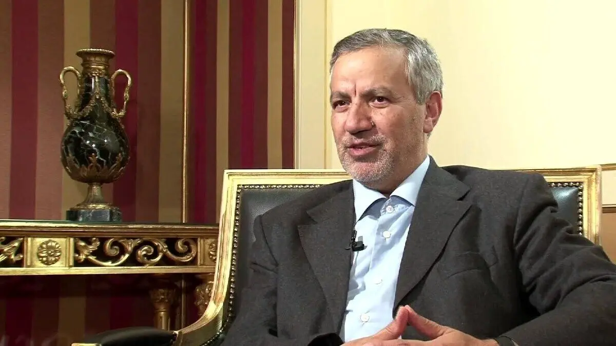 انتقاد عطاالله مهاجرانی از ظریف: دست گل به آب می‌دهد