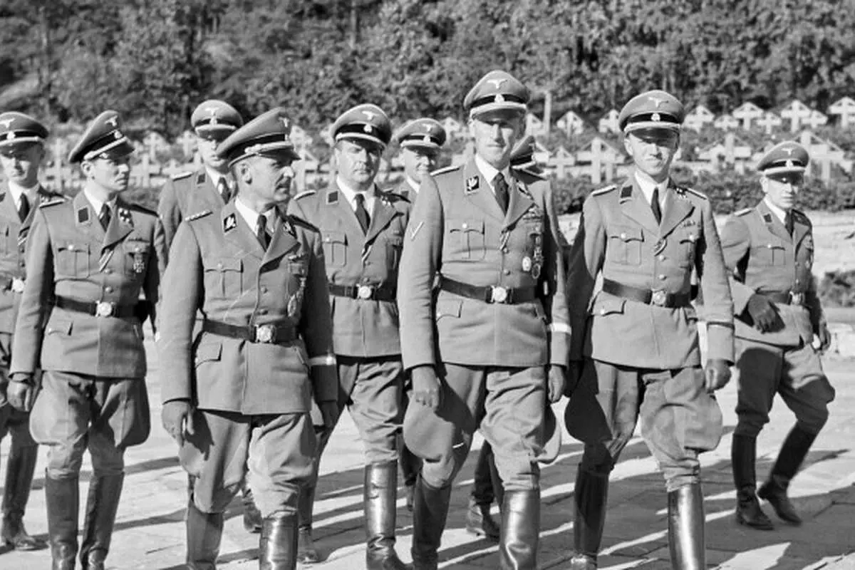 چگونه رئیس سازمان اطلاعات نازی شبکه قاچاق طلا و جعل اسکناس ایجاد کرد؟