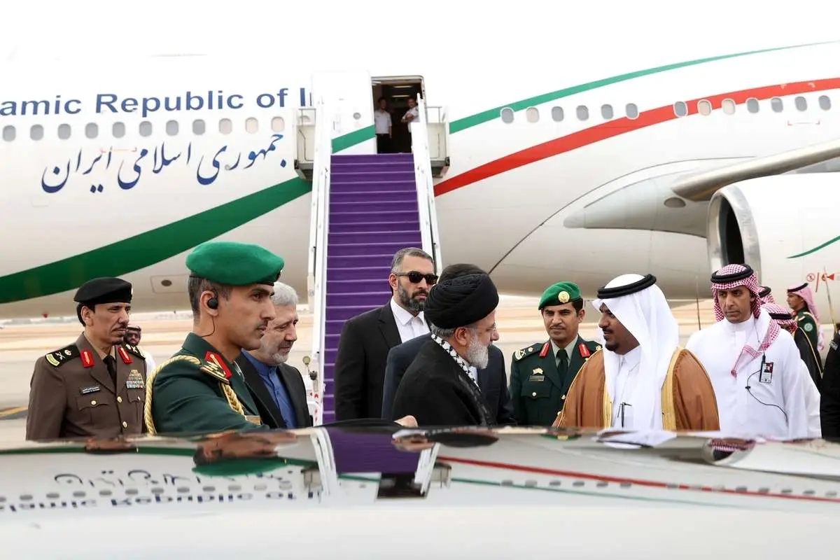 (عکس) رئیسی با چفیه در ریاض عربستان