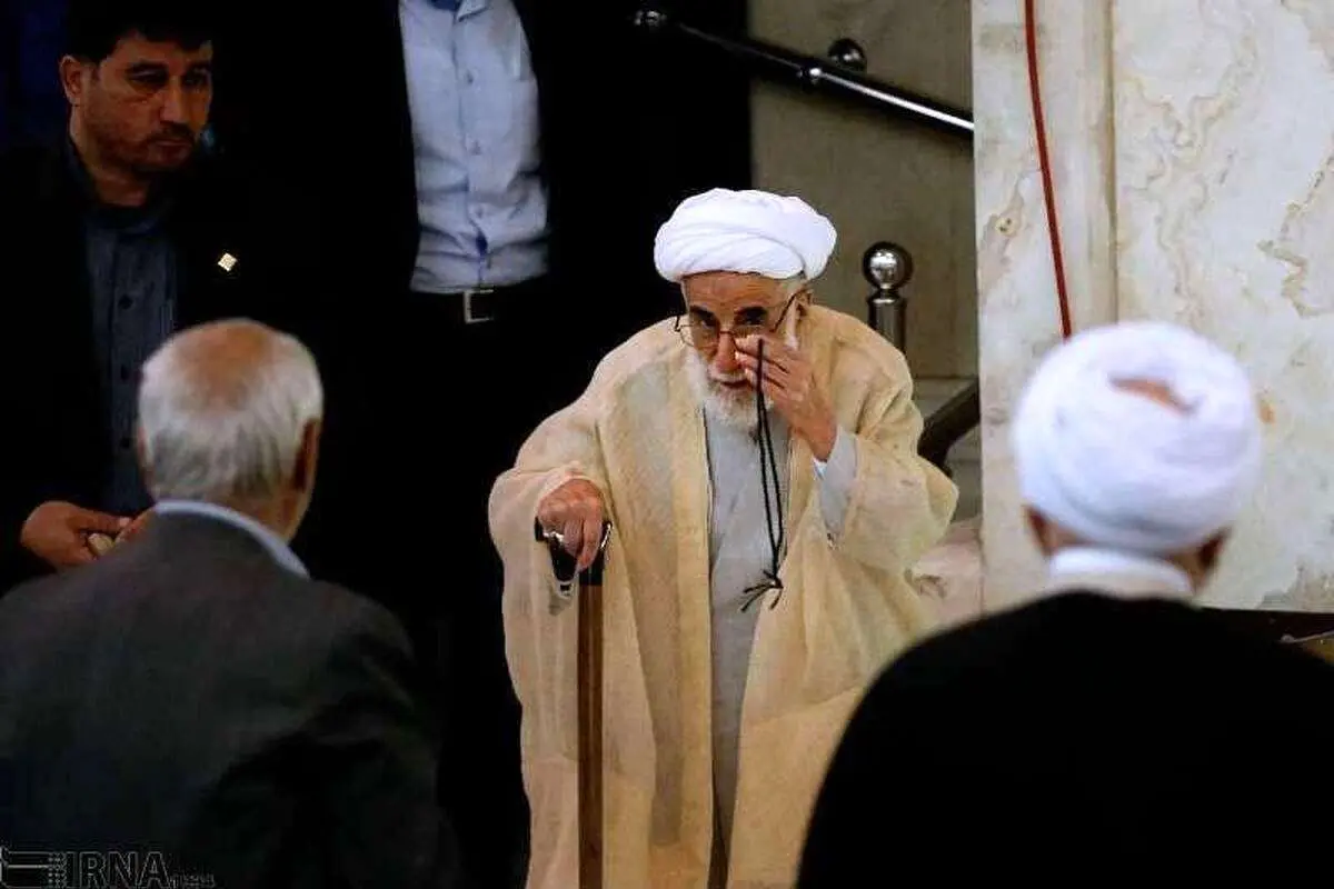 آیتالله جنتی داوطلب مجلس خبرگان نشد
