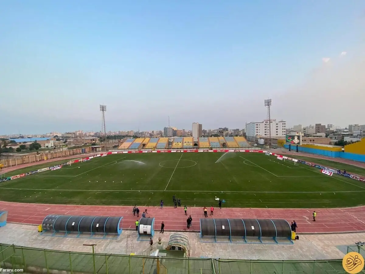 اتفاق باورنکردنی در لیگ برتر؛ اختلاف ۱۱ متری دو نیمه زمین در آبادان