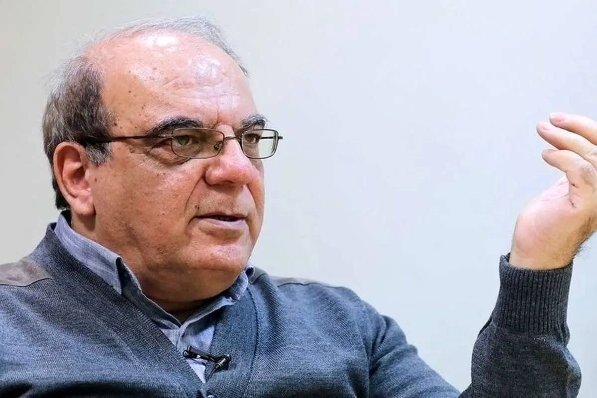 کنایههای عباس عبدی به باهنر: گمان میکردید، احمدی نژاد «مسیح منجی» اصولگرایان است