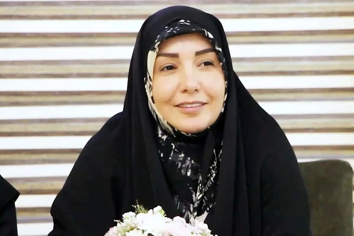 واکنش احمد زید آبادی به صحبت‌های کارشناس زن شبکه افق