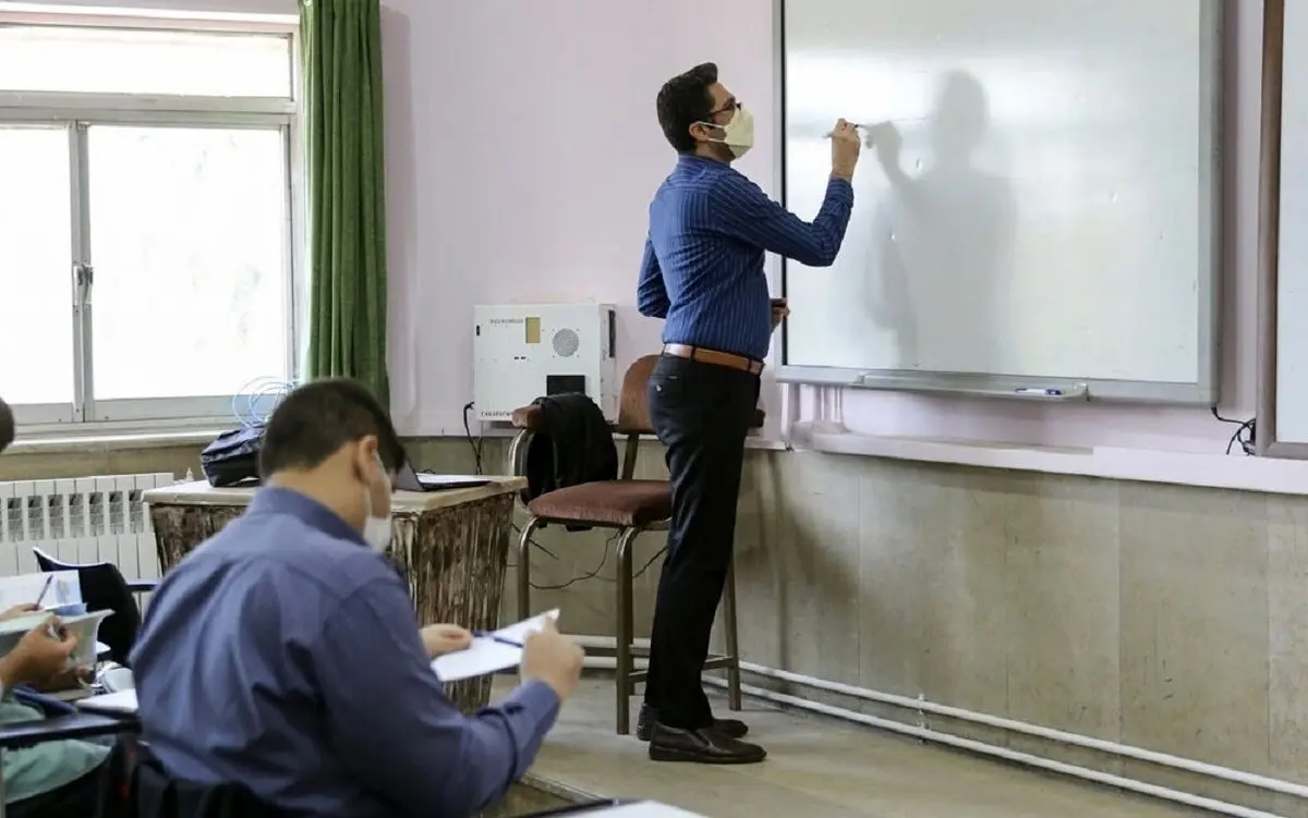 ایده آموزش و پرورش برای حل مشکل معلم در مدارس؛ در «شاد» اطلاع دهید!