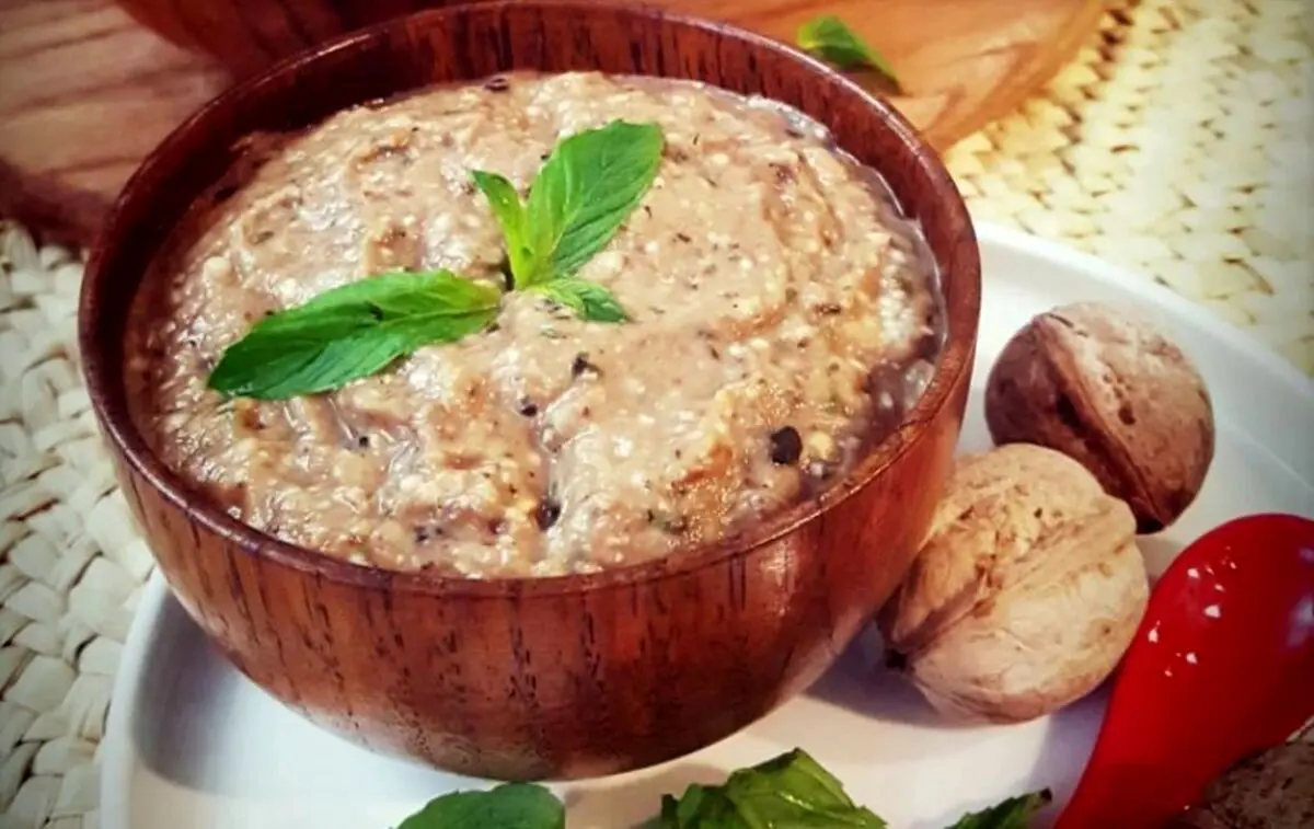 طرز تهیه کال کباب رشتی؛ غذایی با طعم بادمجان دودی