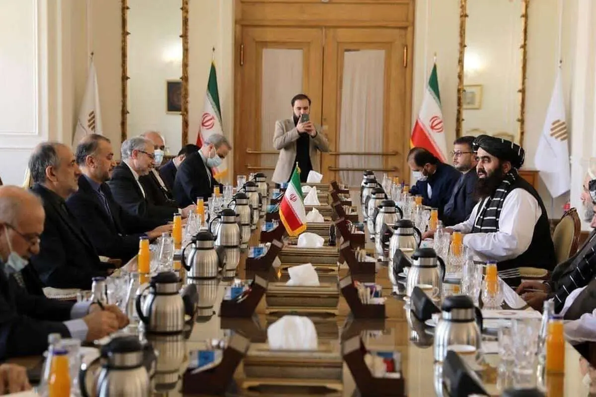 عکسی که نشان میدهد ایران طالبان را به رسمیت نمیشناسد