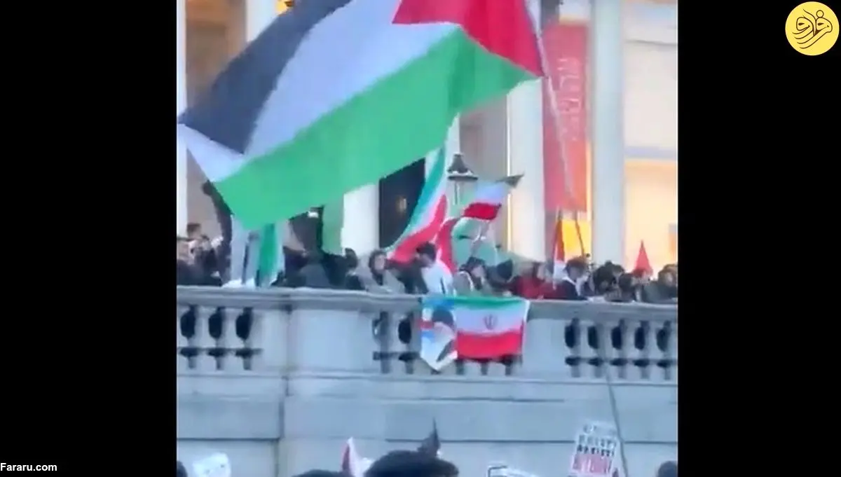 (ویدئو) نصب تصویر رهبر انقلاب و پرچم ایران مقابل کنگره آمریکا