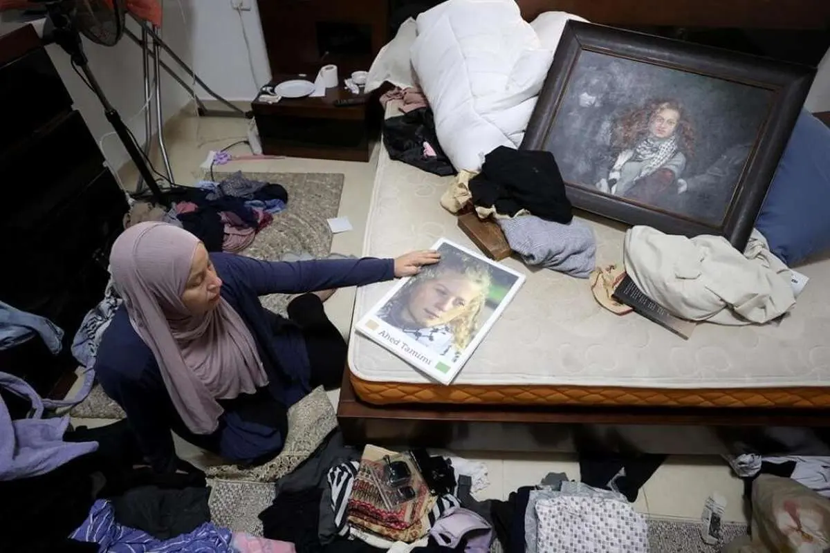 (تصاویر) وضعیت اتاق خواب دختر شجاع فلسطینی پس از بازداشت
