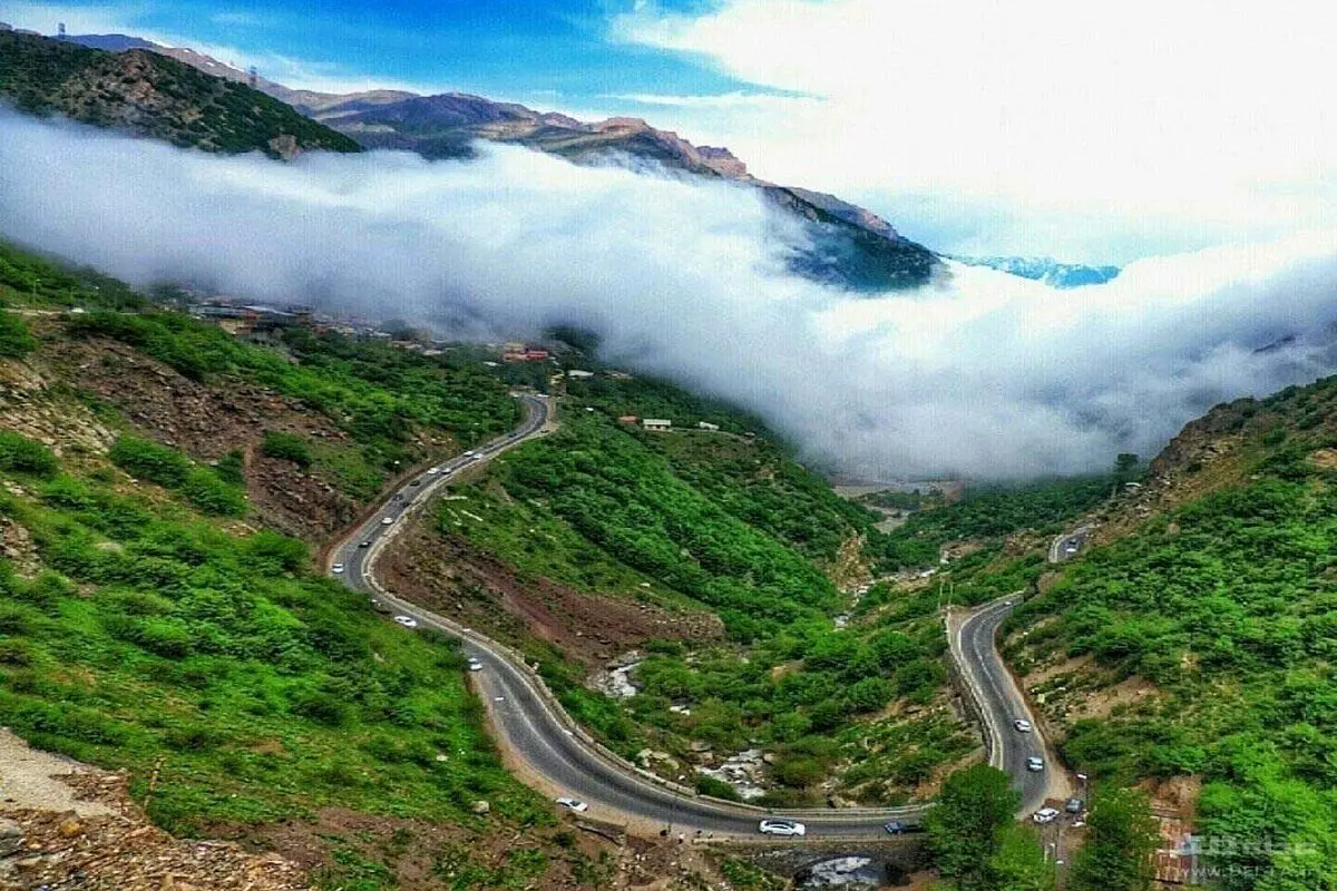 (عکس) عملیات لق‌گیری سنگ‌های جاده چالوس اینگونه انجام شد