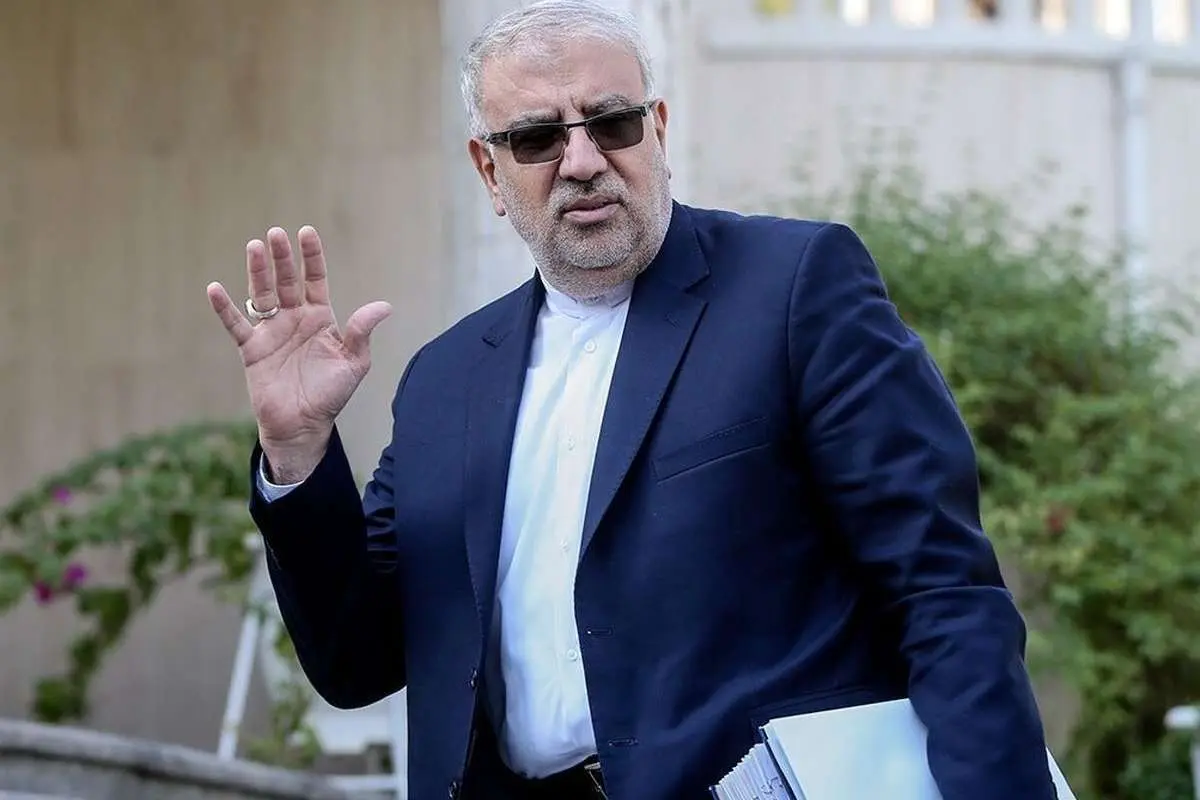 خانهنشینی وزیر نفت رئیسی، کپی برابر اصل احمدینژاد