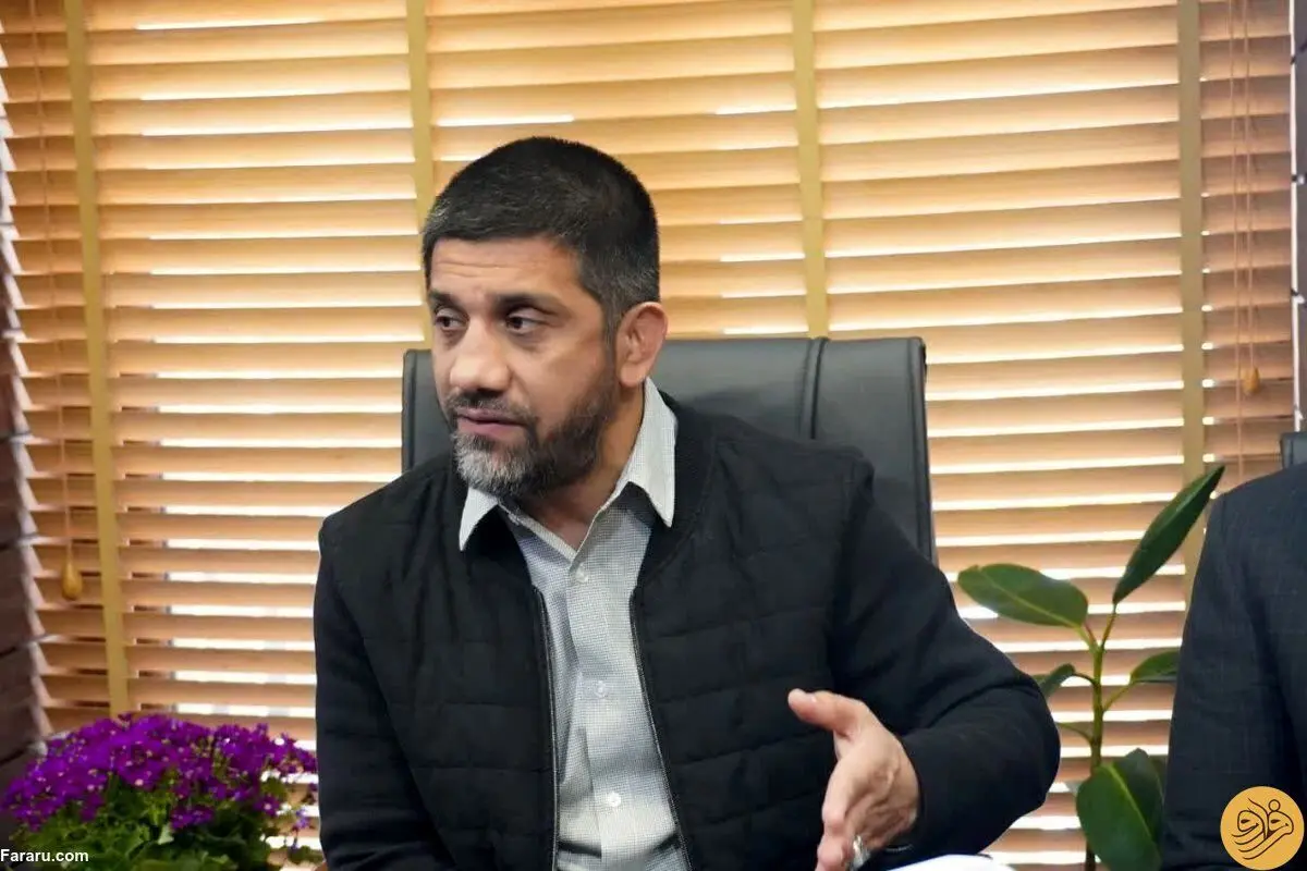آقای دبیر! شما نباید این حرف را بزنی!