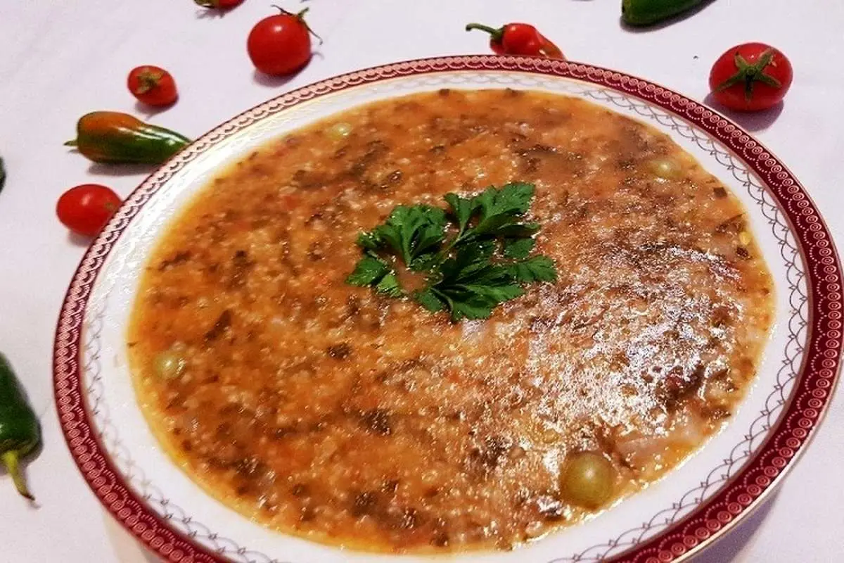 طرز تهیه آش کلم قمری تبریزی