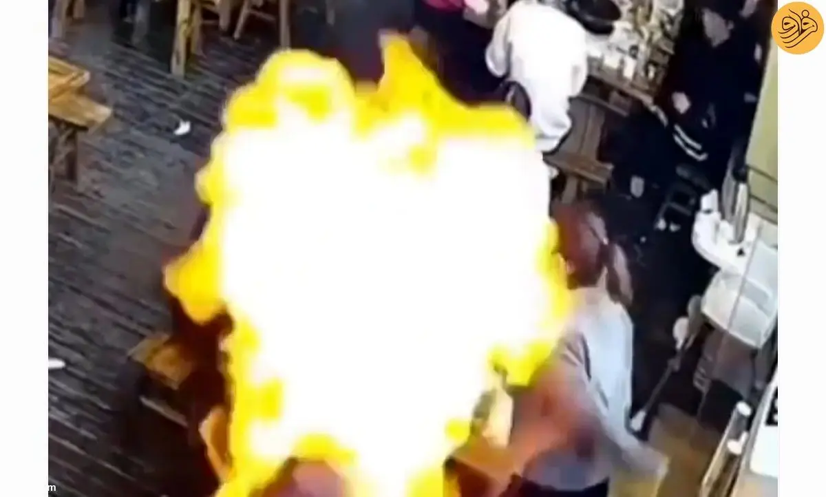 (ویدئو) آتشِ بادکنک نیتروژنی سر و صورت یک زن را فراگرفت