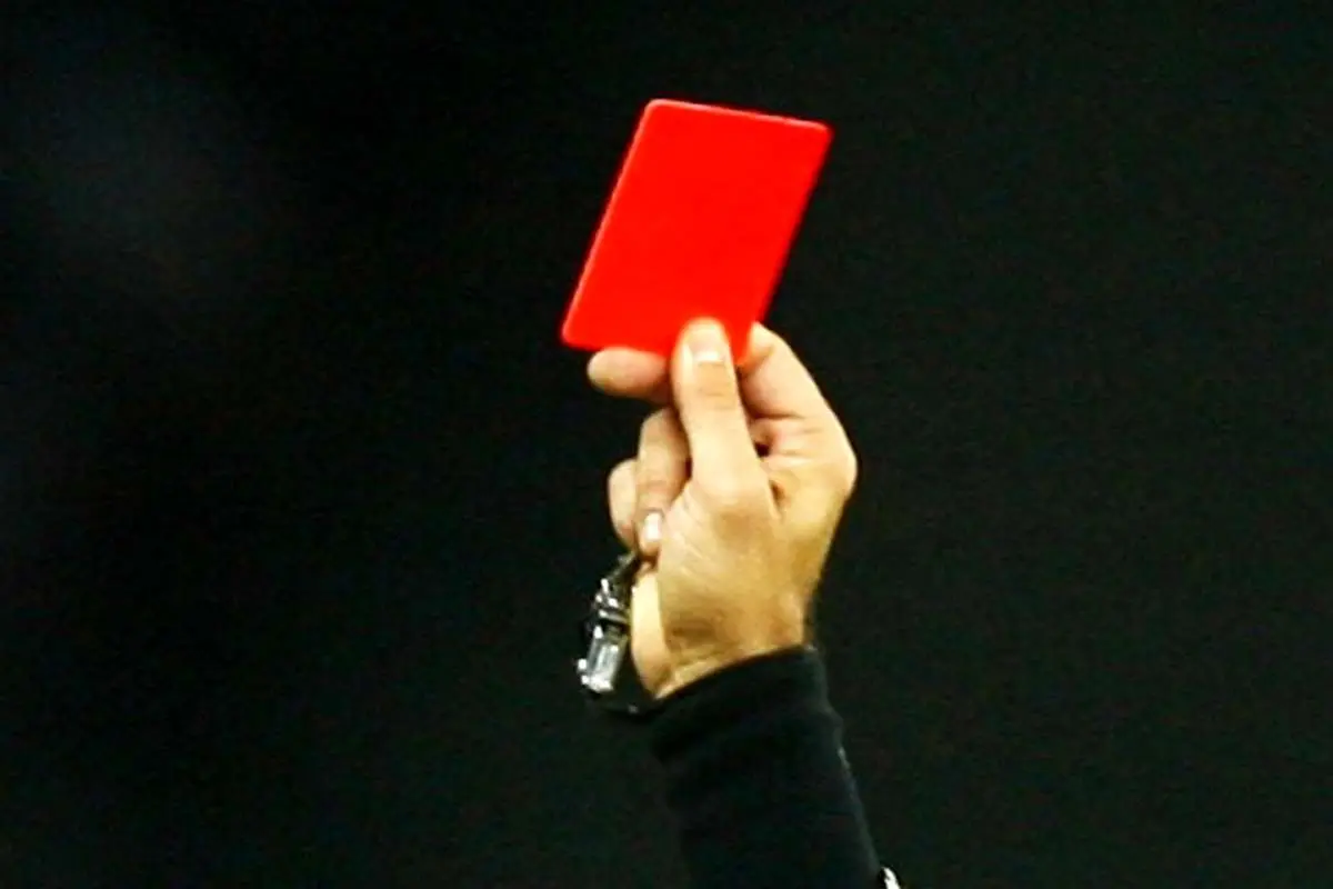 روزنامه تایمز: قانون جدید فوتبال؛ اخراج موقت و کوتاه!