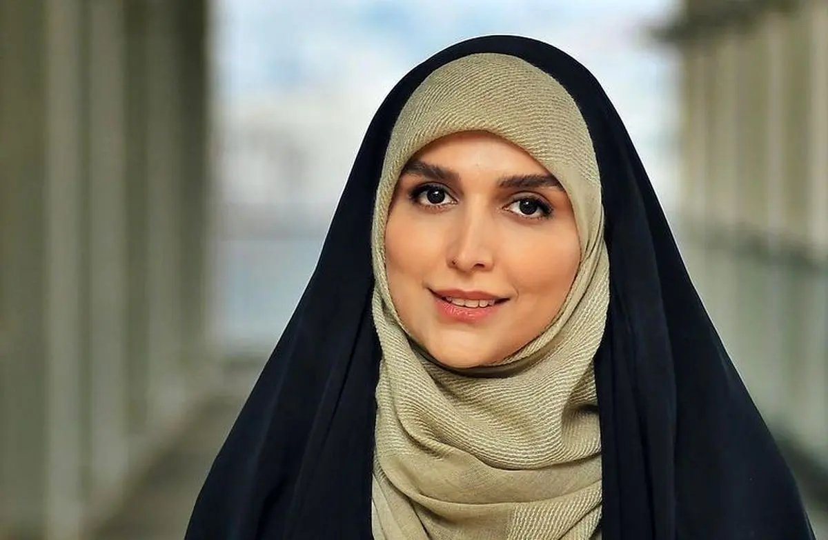 (عکس) مجری زن معروف تلویزیون تصویری از خودش در پاریس منتشر کرد