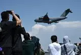 تماشای فرود هواپیمای غول‌پیکر آمریکا در فرودگاه پکن