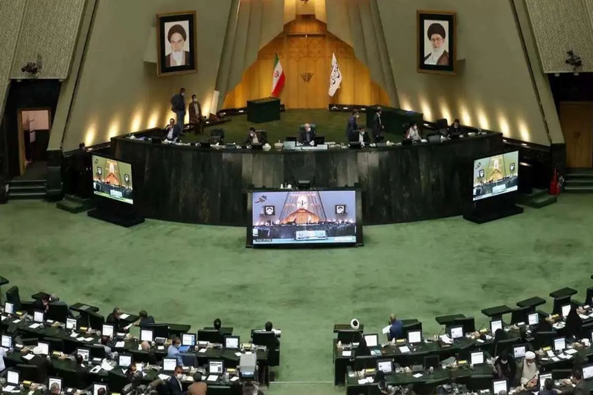 مصوبه مجلس درباره حقوق و مزایای ایثارگران؛ همسران شهدا چه مزایایی میگیرند؟