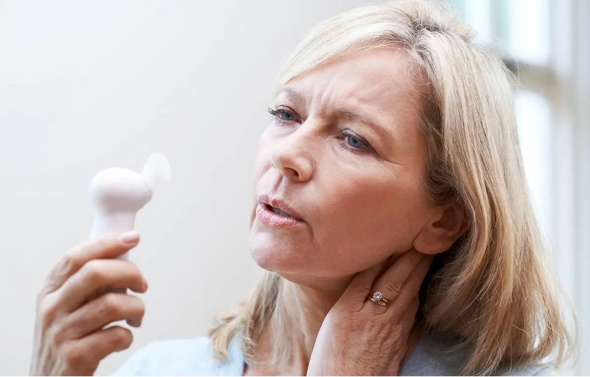 علت گُرگرفتگی در خانم‌ها چیست؟ /راهکار دفع سریع گُرگرفتگی