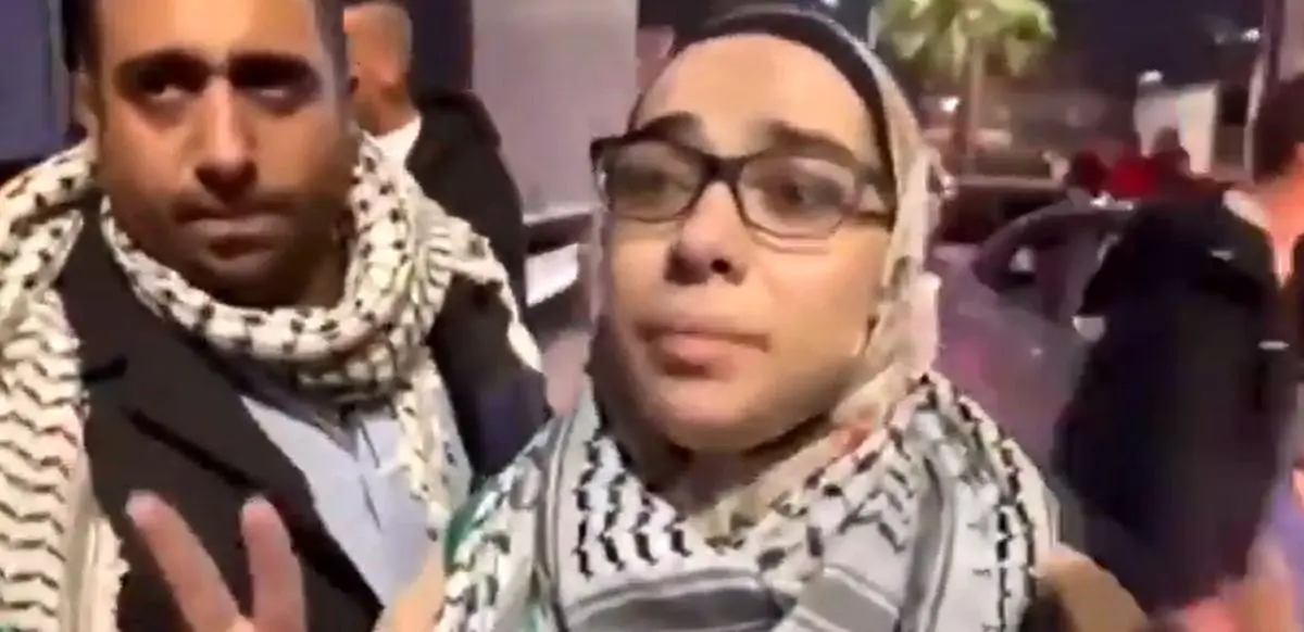 (ویدیو) اسیر آزادشده فلسطینی: به حماس و فرماندهانش افتخار میکنم