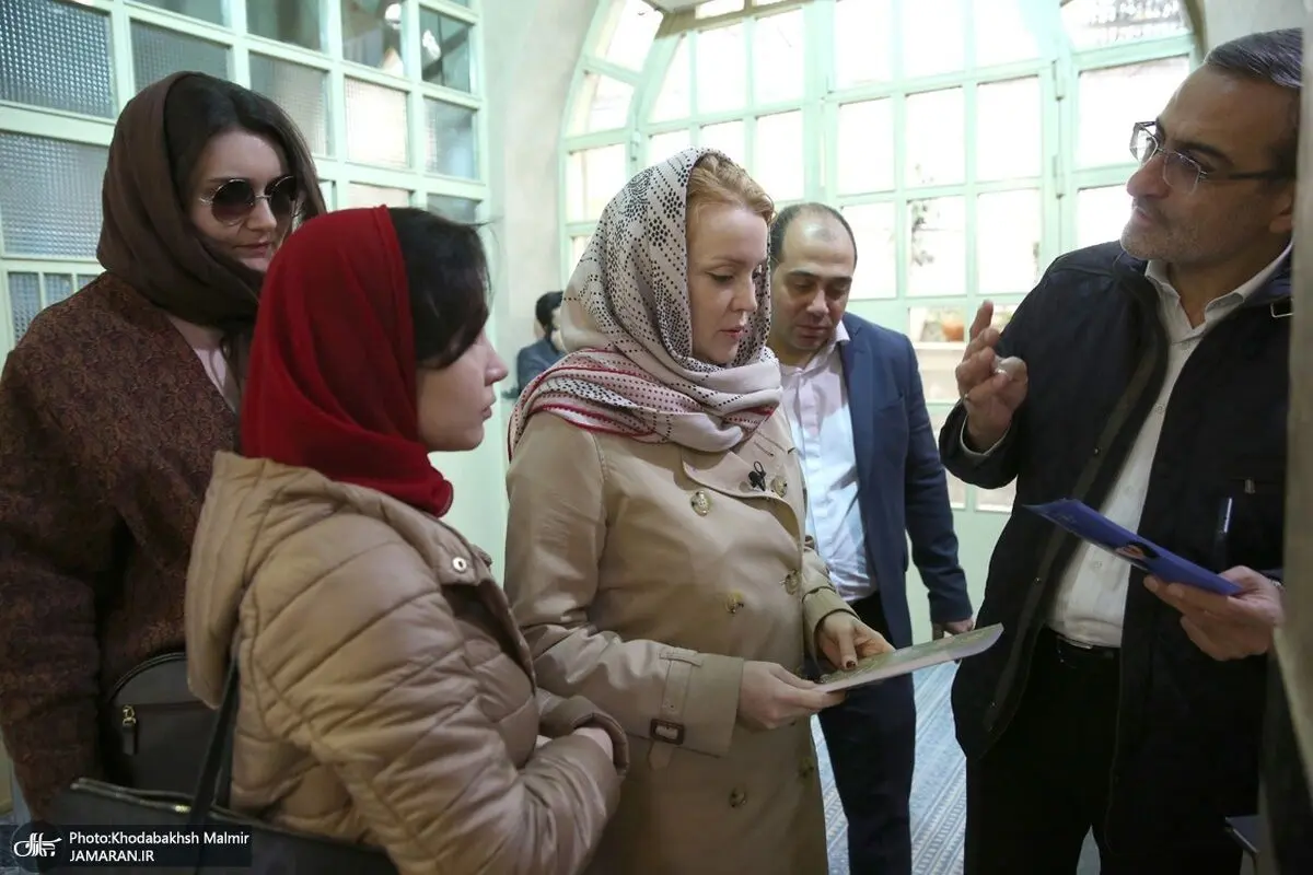 (تصاویر) حجاب مجری مشهور روسیه در جماران