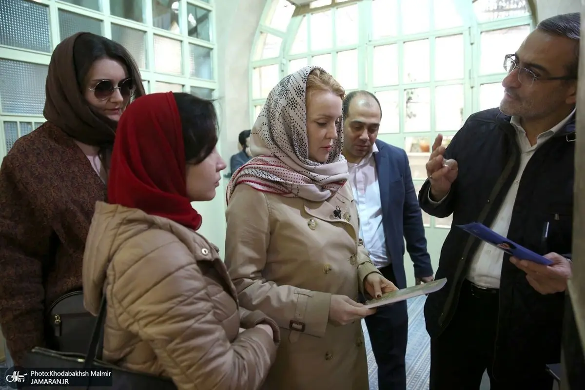 (تصاویر) حجاب مجری مشهور روسیه در جماران