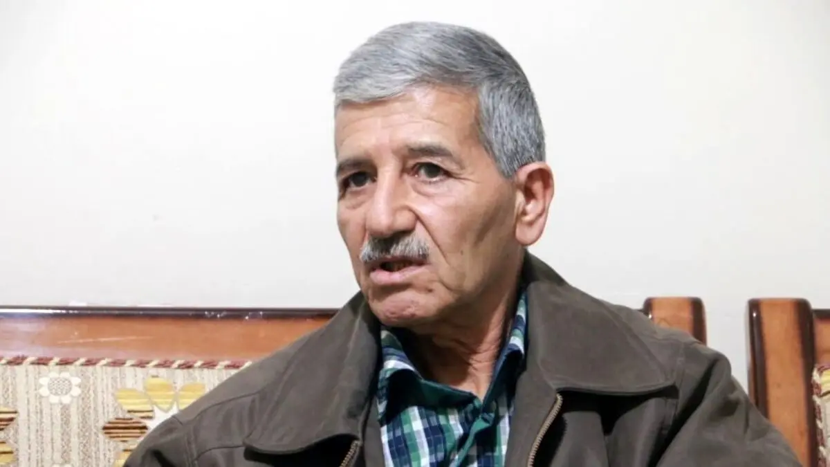 پیاده روی آقای نویسنده روی تیغ