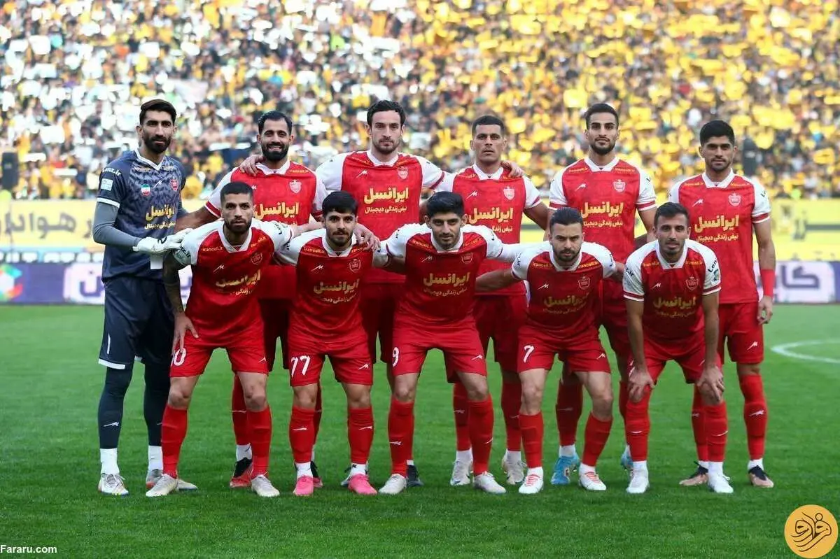 (تصویر) عکس پای پروازی بازیکنان پرسپولیس با مهمانداران هواپیما