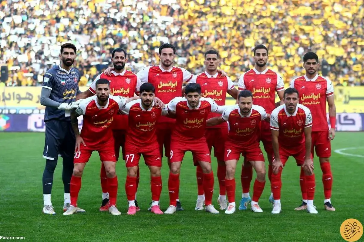 (تصویر) عکس پای پروازی بازیکنان پرسپولیس با مهمانداران هواپیما