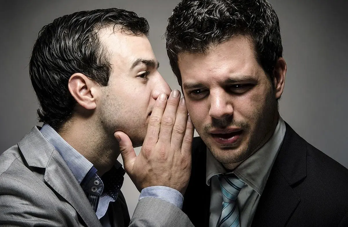 درباره این ۱۰ موضوع هرگز غیبت نکنید تا احترام‌تان حفظ شود