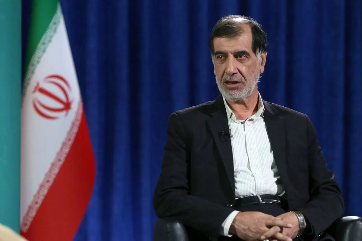 احمدی نژاد لیست پنهانی در انتخابات دارد؟