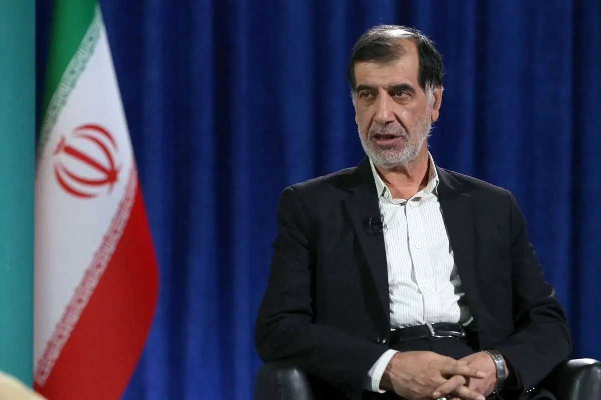 احمدی نژاد لیست پنهانی در انتخابات دارد؟
