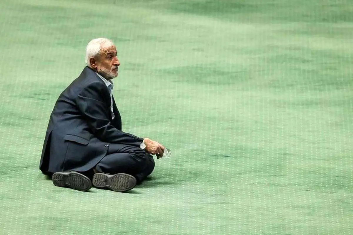 زمان بررسی استعفای نادران در مجلس